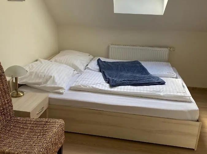 ホームステイ Sloneczko